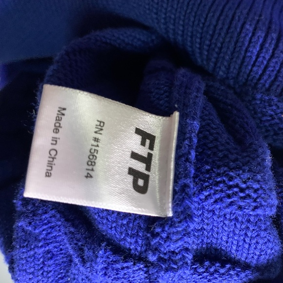 ❌SOLD❌ FTP embossed knit sweater - Picture 4 of 7
